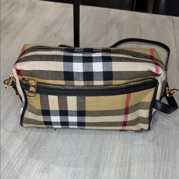 Designer Beige and Black Crossbody Bag with Red Accents - Picture 5 of 10